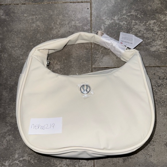 Lululemon Mini Shoulder Bag 4L- White Opal - Picture 3 of 8